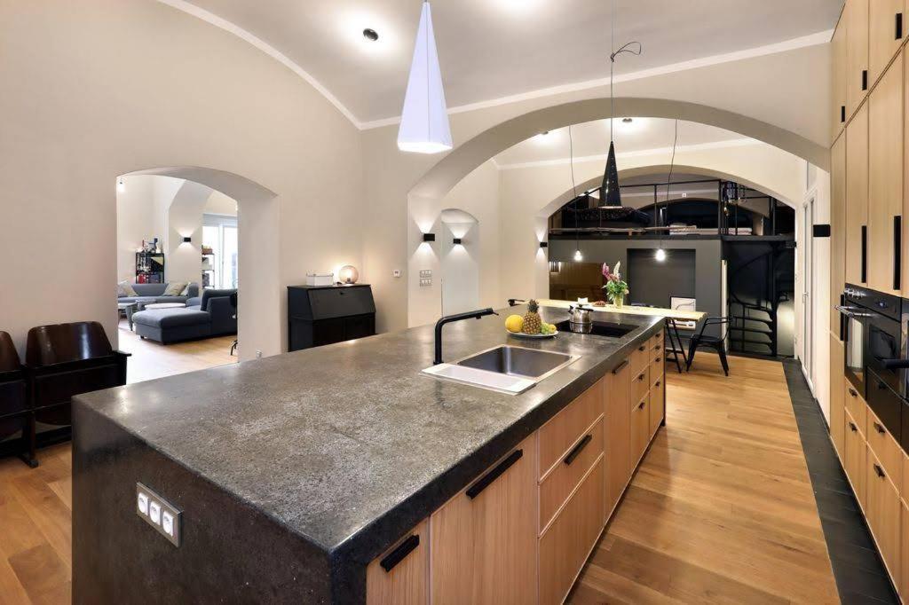 Design Loft 2 Minutes To Wenceslas Square Prag Eksteriør billede