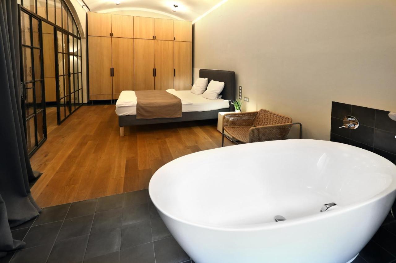 Design Loft 2 Minutes To Wenceslas Square Prag Eksteriør billede